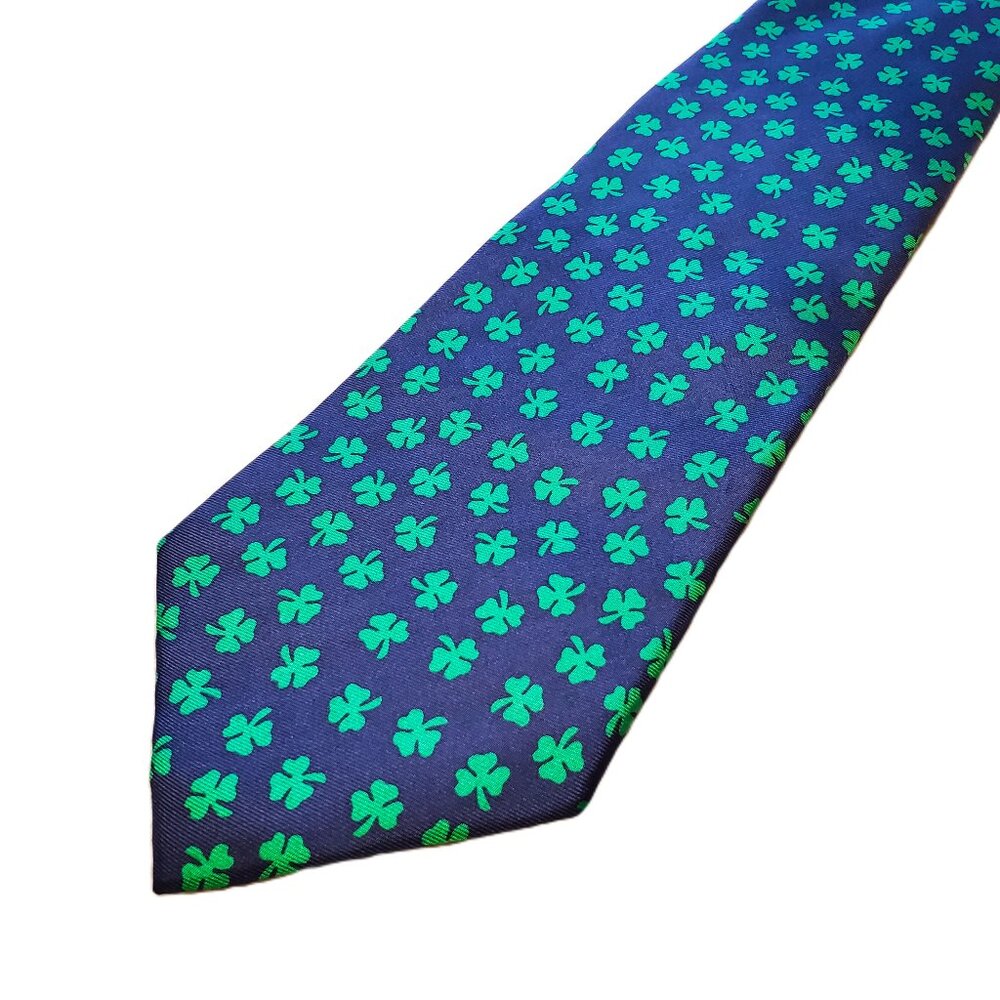 NWOT Museum Artifacts Men's 100% Silk Shamrock Tie Green Navy Necktie Career